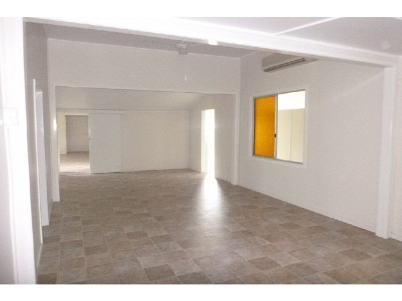 18 Mona Road, Halifax QLD 4850