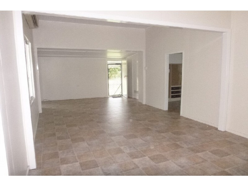 18 Mona Road, Halifax QLD 4850