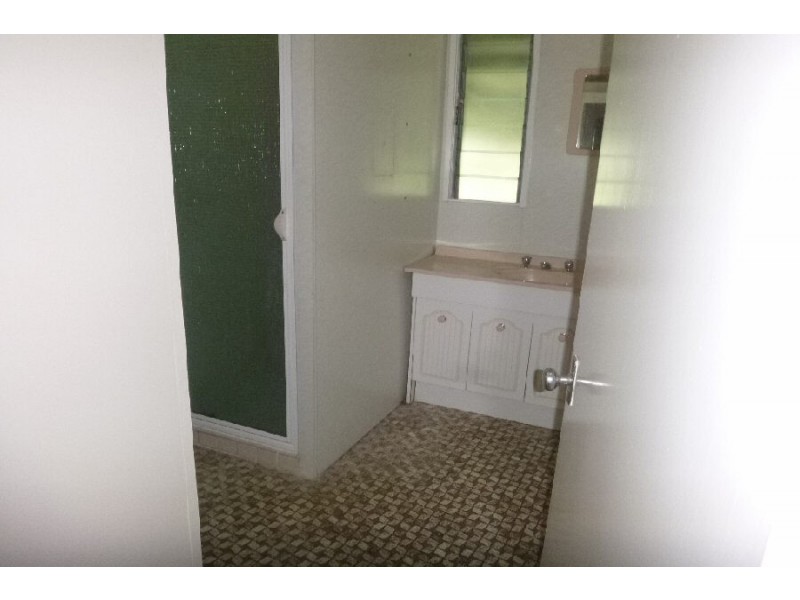 18 Mona Road, Halifax QLD 4850