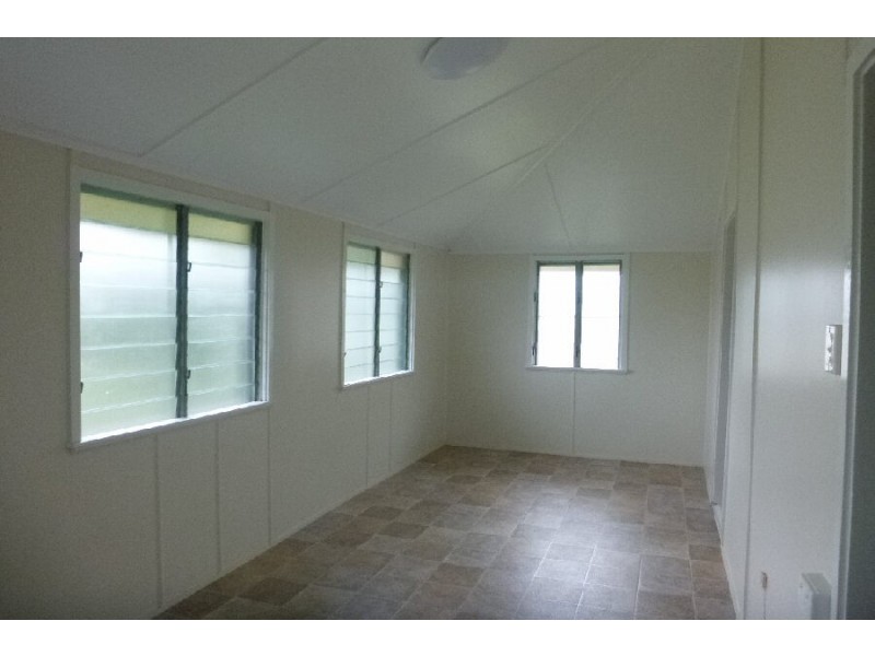 18 Mona Road, Halifax QLD 4850