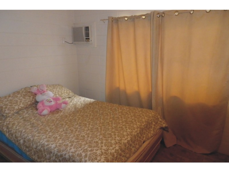 17 Salmon Street, Taylors Beach QLD 4850