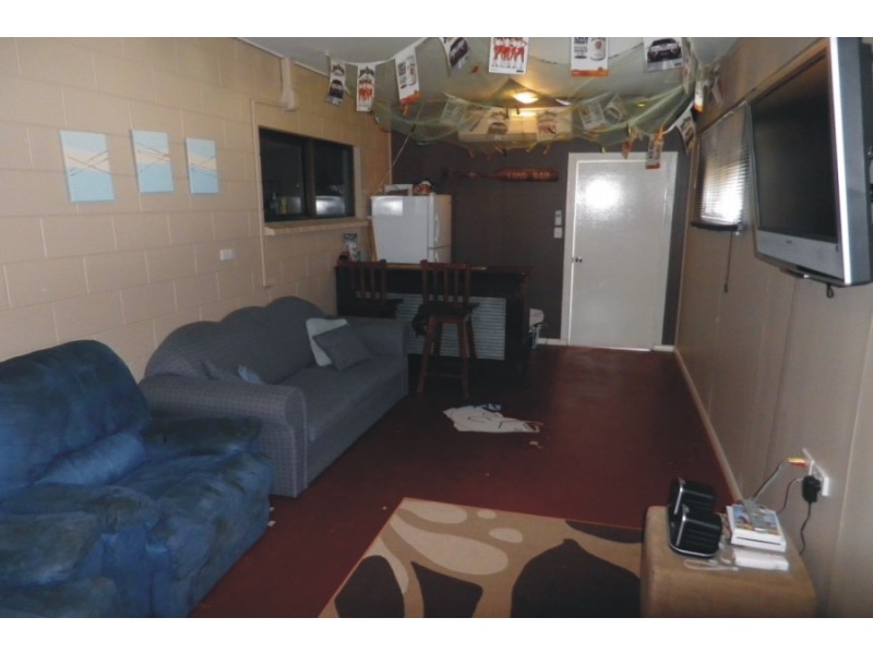 17 Salmon Street, Taylors Beach QLD 4850