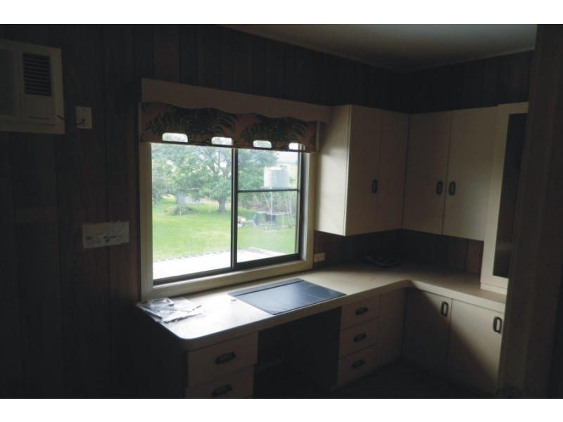 136 Hawkins Creek Road, Hawkins Creek QLD 4850