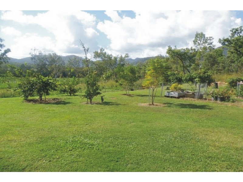 218 Stoneleigh Road, Upper Stone QLD 4850