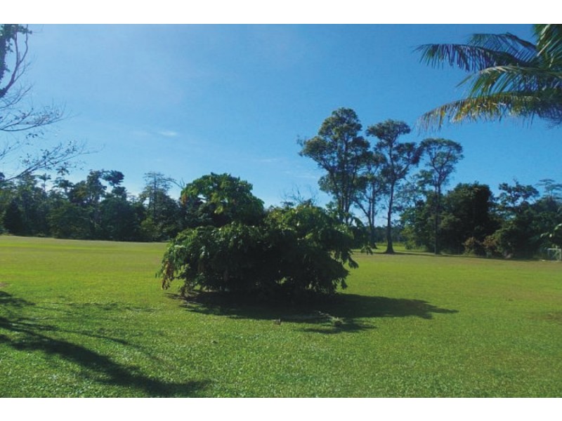 57162 Bruce Highway, Bilyana QLD 4854