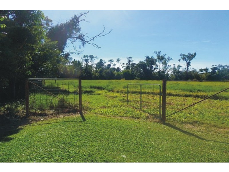 57162 Bruce Highway, Bilyana QLD 4854