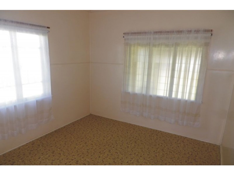 35 Marina Parade, Ingham QLD 4850