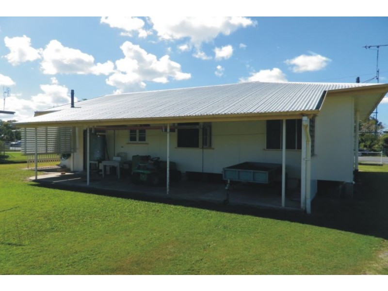 35 Marina Parade, Ingham QLD 4850