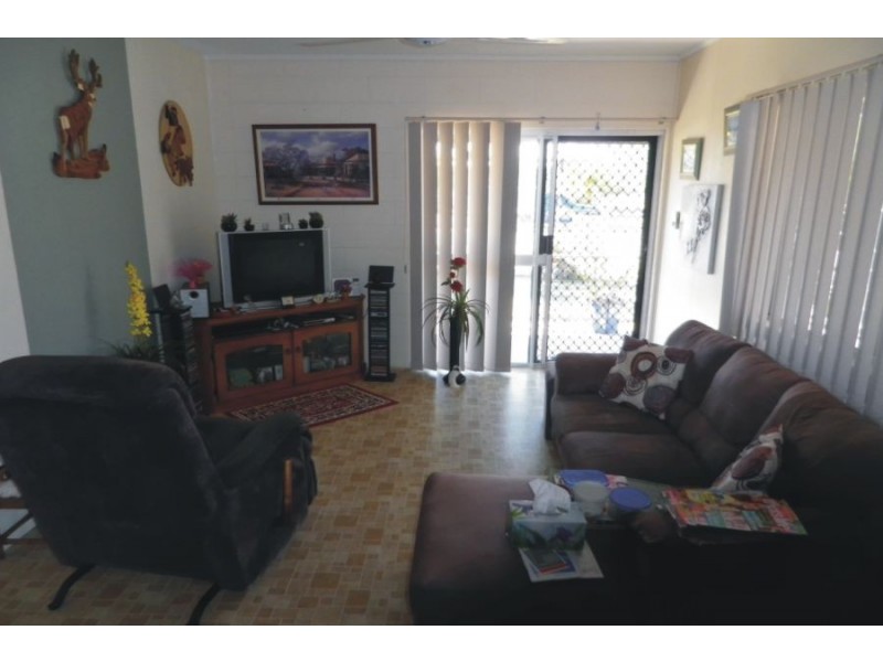 10 Herring Street, Taylors Beach QLD 4850