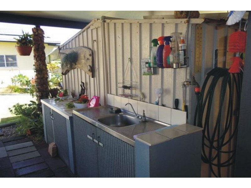 10 Herring Street, Taylors Beach QLD 4850