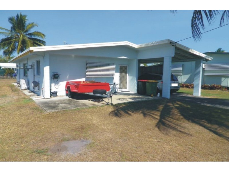 18 Barramundi Street, Taylors Beach QLD 4850