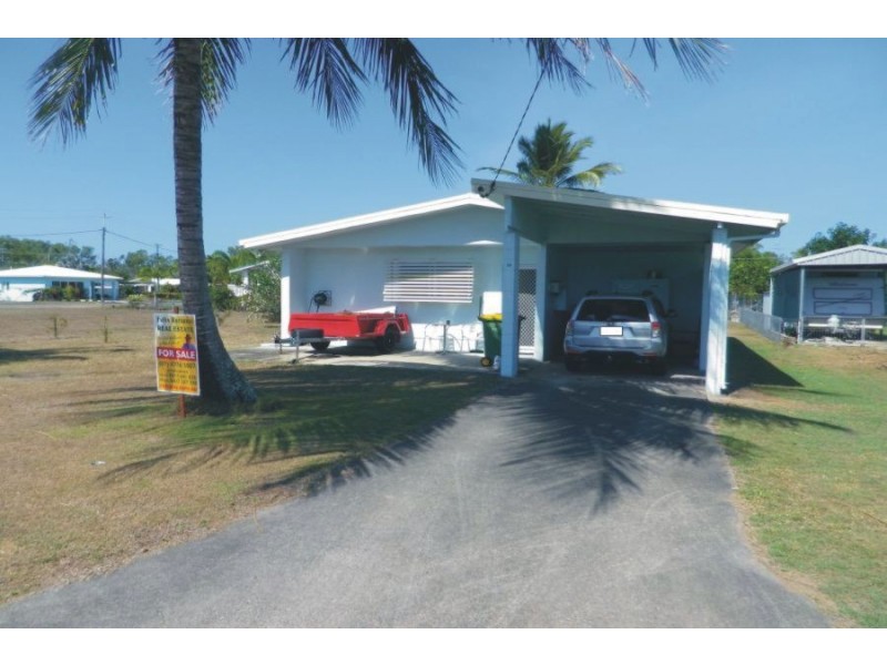 18 Barramundi Street, Taylors Beach QLD 4850