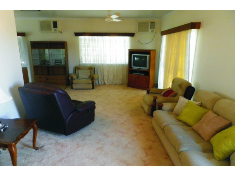 18 Warren Street, Ingham QLD 4850