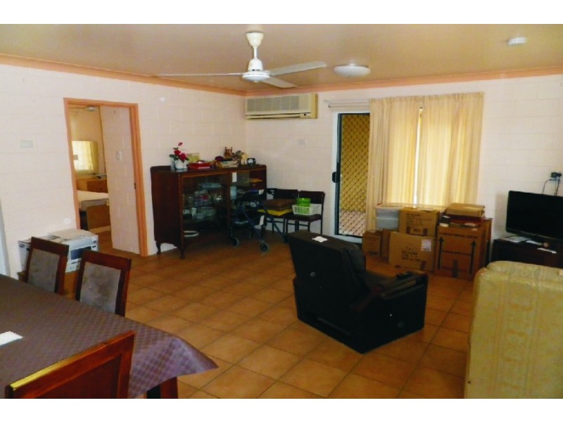2/24 Garbutt Street, Ingham QLD 4850
