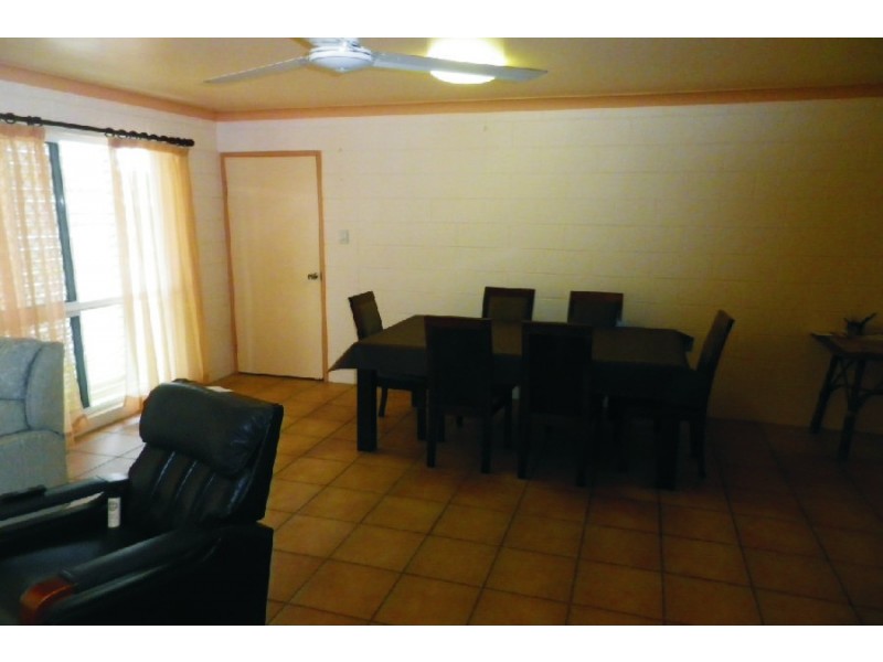 2/24 Garbutt Street, Ingham QLD 4850