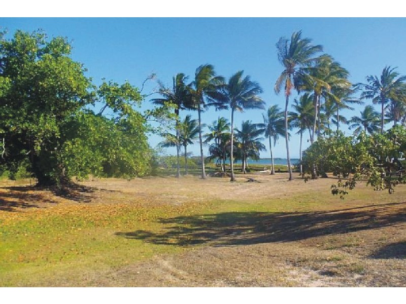 74 John Dory Street, Taylors Beach QLD 4850