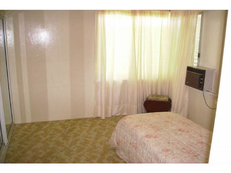 77-79 Scott Street, Halifax QLD 4850