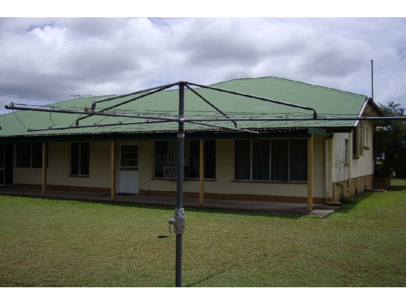 77-79 Scott Street, Halifax QLD 4850