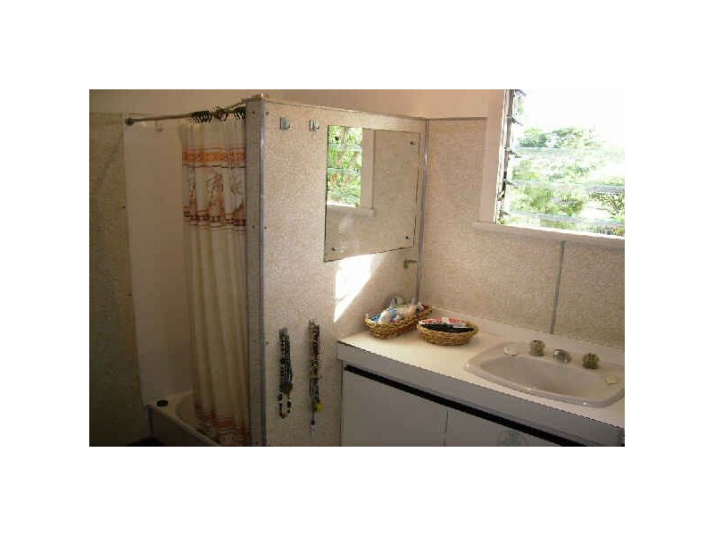 18 Mahoney Street, Ingham QLD 4850