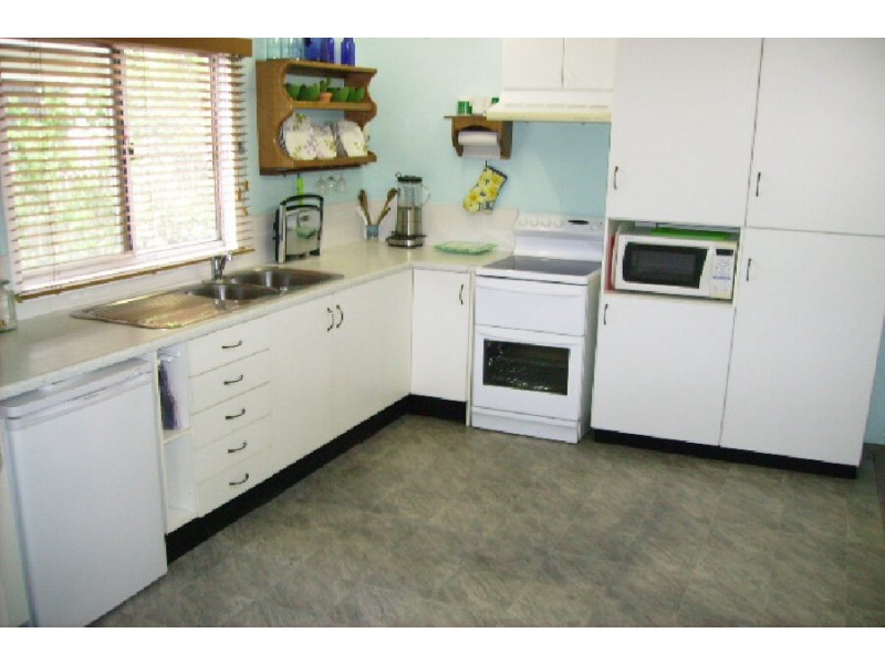 125 John Dory Street, Taylors Beach QLD 4850