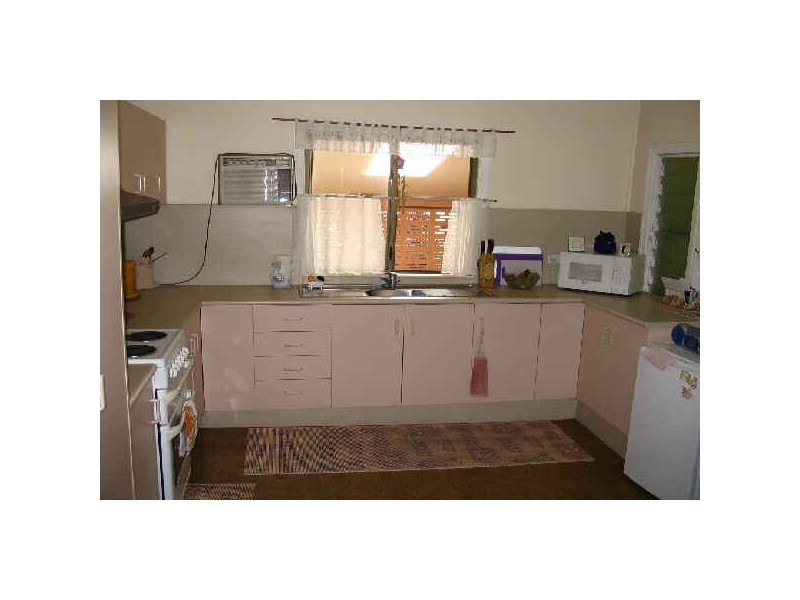 6 Mona Road, Halifax QLD 4850