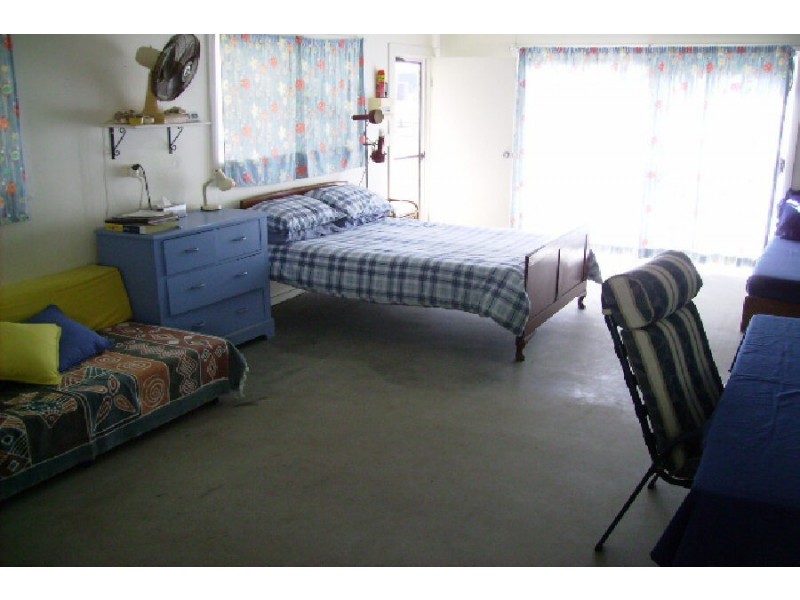 127 John Dory Street, Taylors Beach QLD 4850