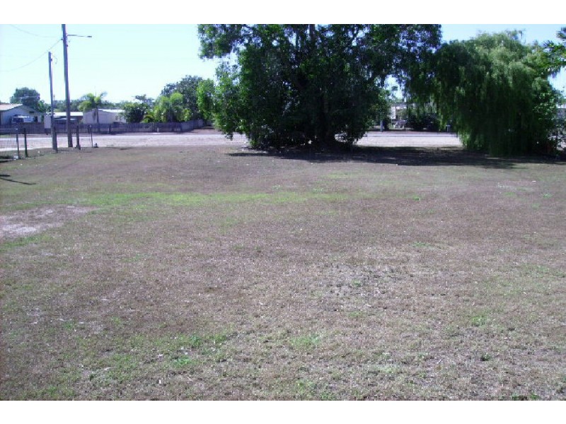 127 John Dory Street, Taylors Beach QLD 4850