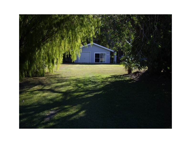 127 John Dory Street, Taylors Beach QLD 4850