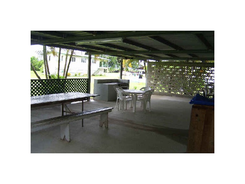 4 Shaw’s Avenue, Halifax QLD 4850