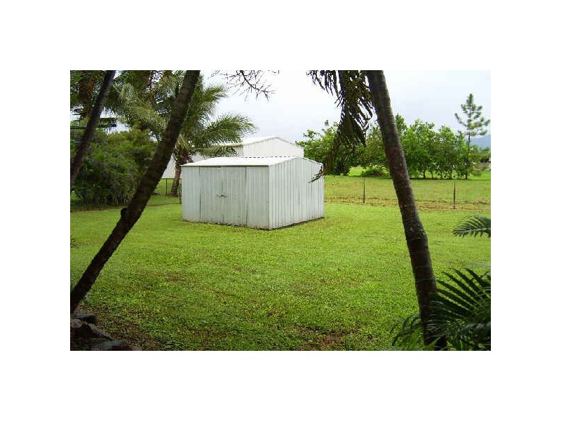 4 Shaw’s Avenue, Halifax QLD 4850