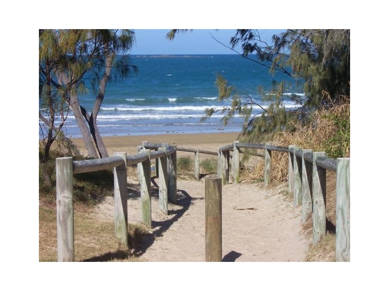 15 Seaspray Close, Shoal Point QLD 4750
