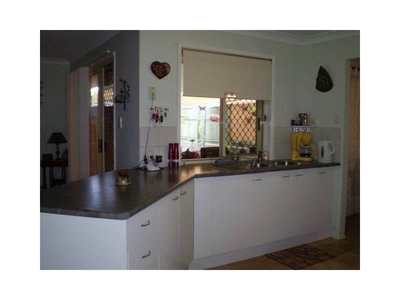 11 Sweetlip Court, Birkdale QLD 4159