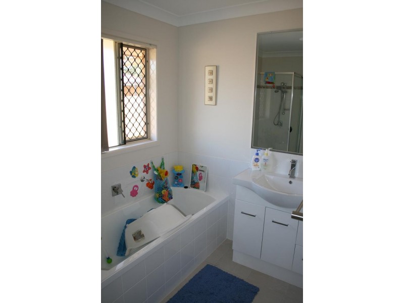 30a Pinelands Street, Loganlea QLD 4131