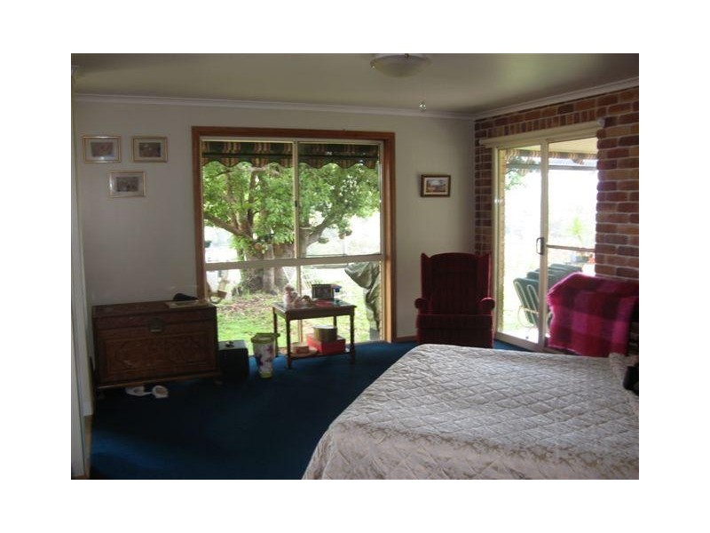 1380 Tin Can Bay Road, Ross Creek QLD 4570