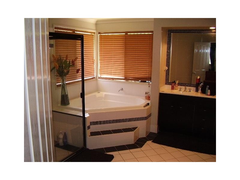22 Mavis Road, Morayfield QLD 4506