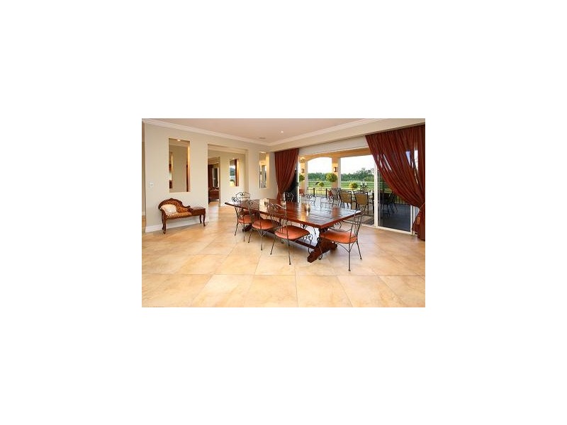 16 Warwick Lane, Samford QLD 4520