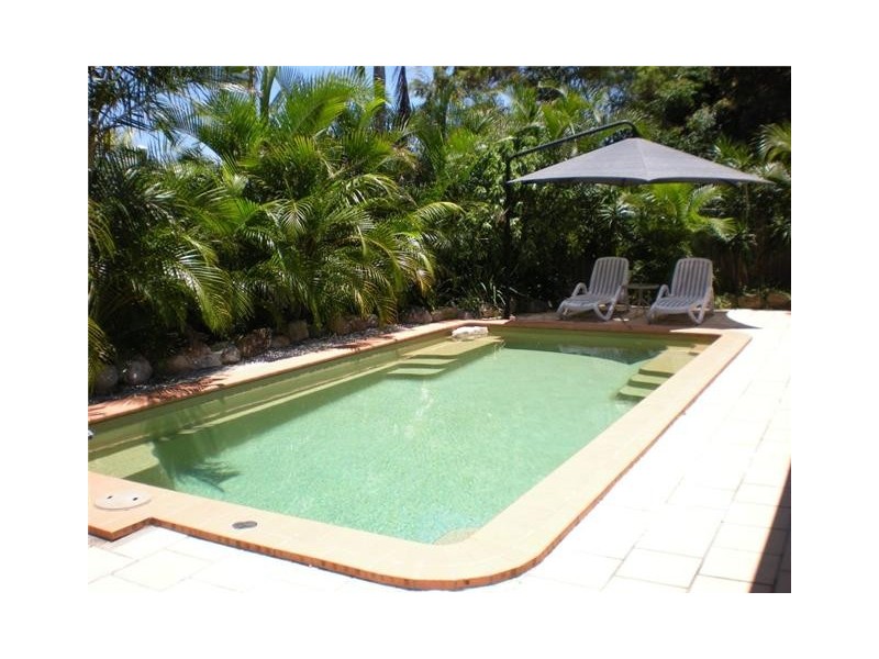 23 Curlew Crescent, Burleigh Waters QLD 4220