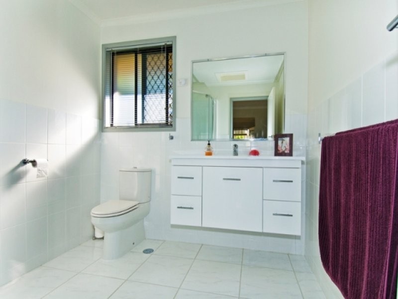 23 Curlew Crescent, Burleigh Waters QLD 4220