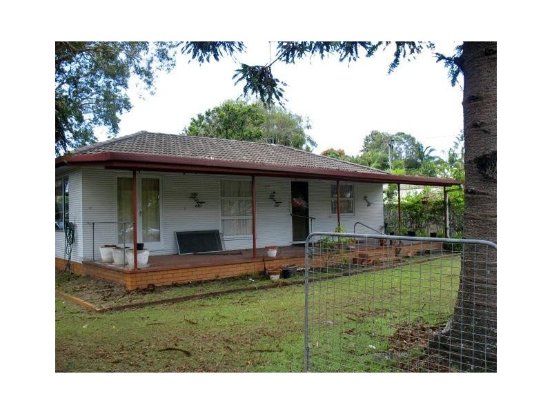 15 Annerley Avenue, Runaway Bay QLD 4216