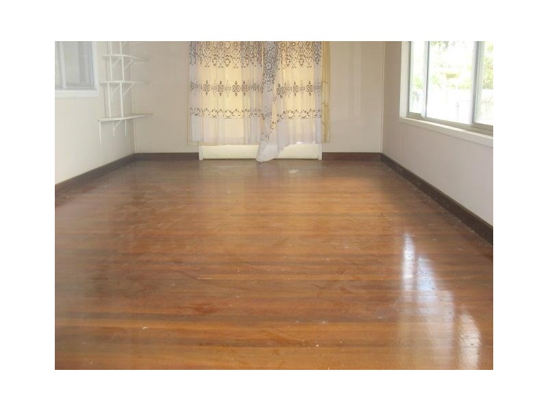 15 Annerley Avenue, Runaway Bay QLD 4216