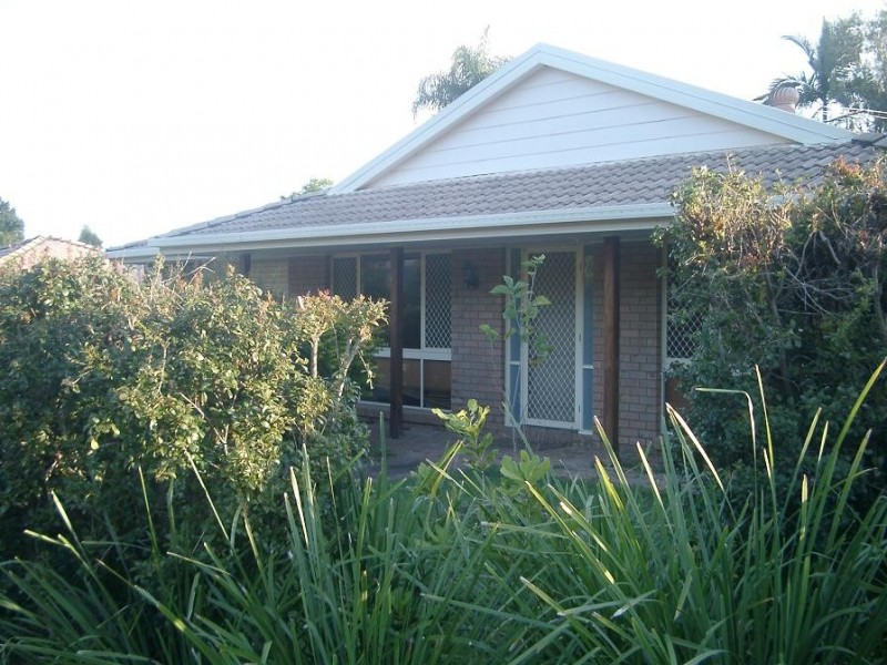 9 Cania Crescent, Petrie QLD 4502