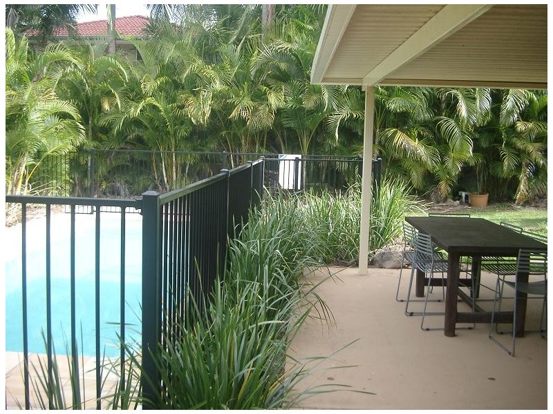 9 Cania Crescent, Petrie QLD 4502