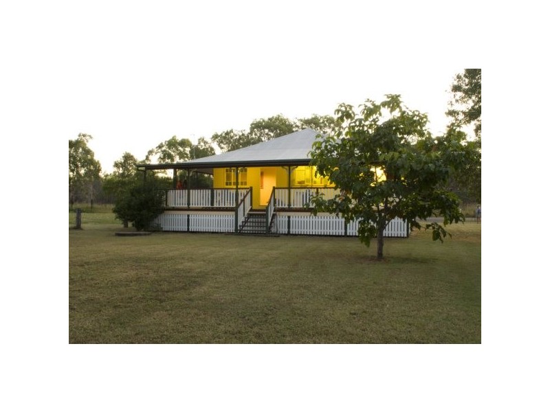 27 Gossner Street, Lucinda QLD 4850