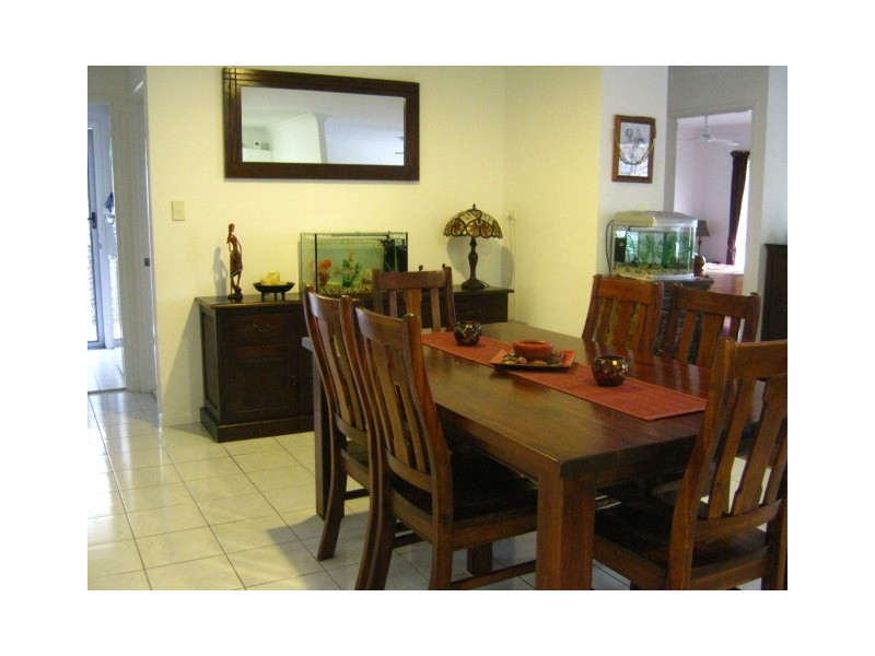 15 Queen Charlotte Court, Mudgeeraba QLD 4213