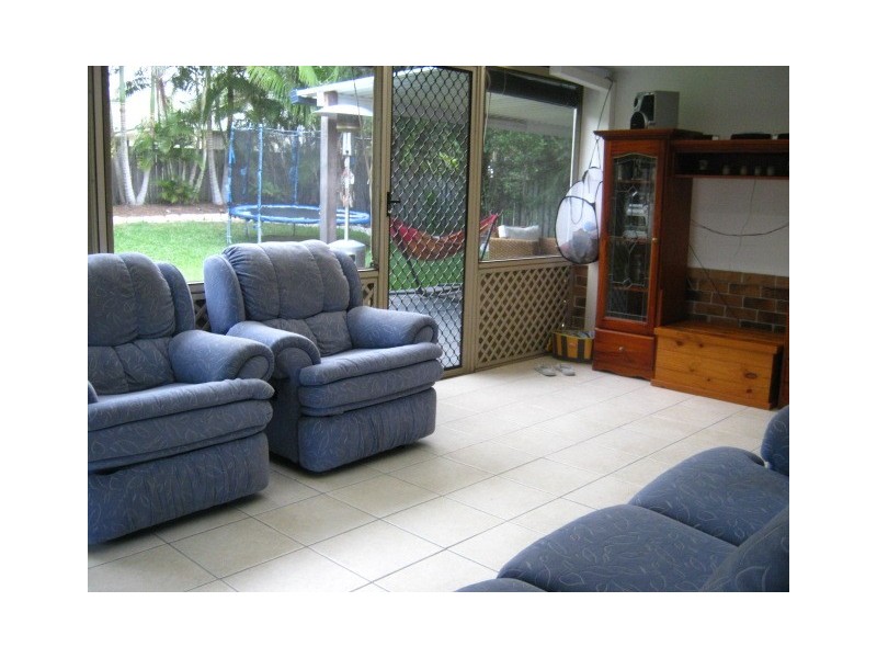 15 Queen Charlotte Court, Mudgeeraba QLD 4213