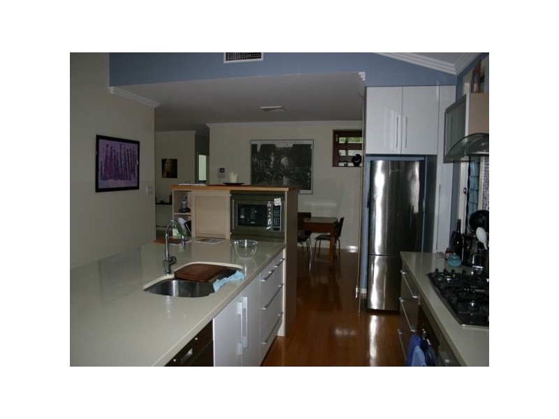 213 Taringa Parade, Taringa QLD 4068