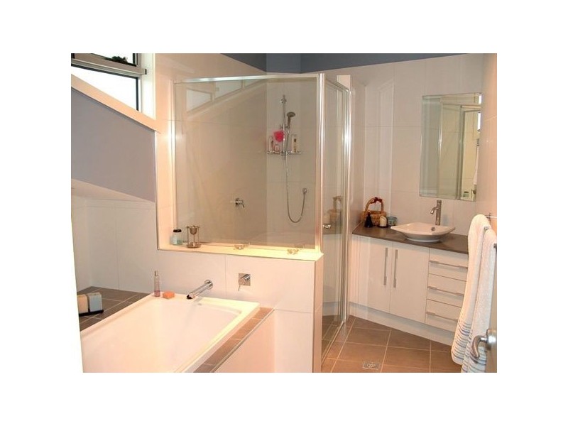 213 Taringa Parade, Taringa QLD 4068