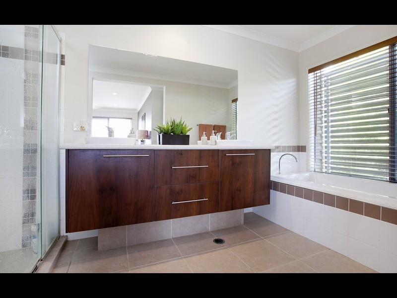 52 Kelsey Street, Coorparoo QLD 4151