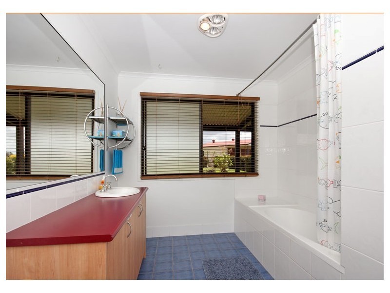 151 Eric McSweeney Court, Kurwongbah QLD 4503