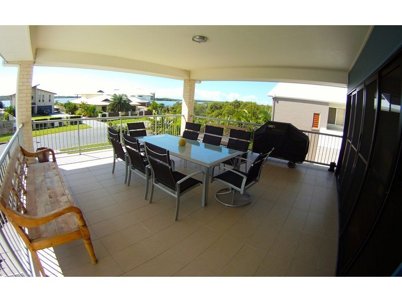 49 The Esplanade, Jacobs Well QLD 4208